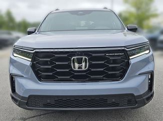 Used 2025 Honda Pilot Black Edition video 2