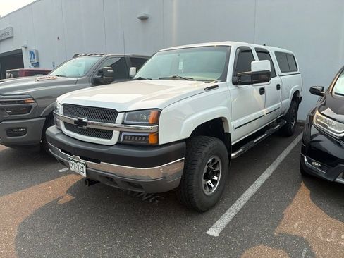 Used 2004 Chevrolet Silverado 2500 LS w/ Skid Plate Package AWD/4WD image 3