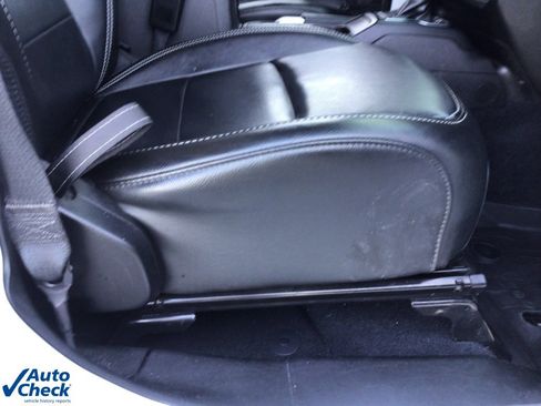 Used 2022 Jeep Wrangler Unlimited Sahara w/ Cold Weather Group image 13