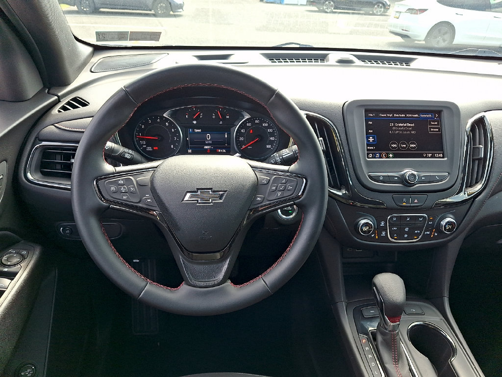 Used 2023 Chevrolet Equinox RS AWD/4WD image 2