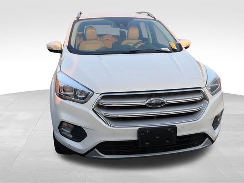 Used 2018 Ford Escape Titanium w/ Ford Safe & Smart Package AWD/4WD image 8