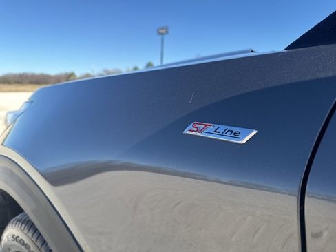 Used 2025 Ford Explorer ST-Line w/ ST-Line Street Pack image 10