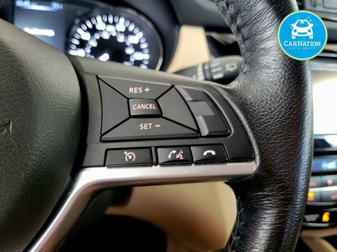 Used 2017 Nissan Rogue SL AWD/4WD image 22