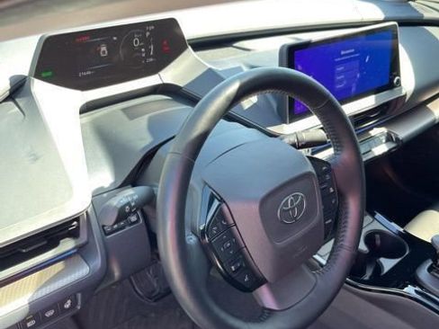 Used 2024 Toyota Prius XLE FWD image 13
