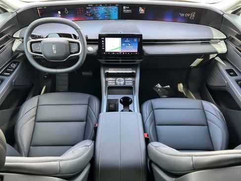 New 2026 Lincoln Nautilus Premier image 10