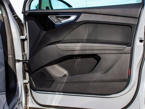 Used 2024 Audi Q4 e-tron Premium Plus w/ Premium Plus image 13