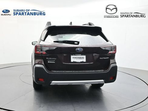 Used 2025 Subaru Outback Limited AWD/4WD image 3