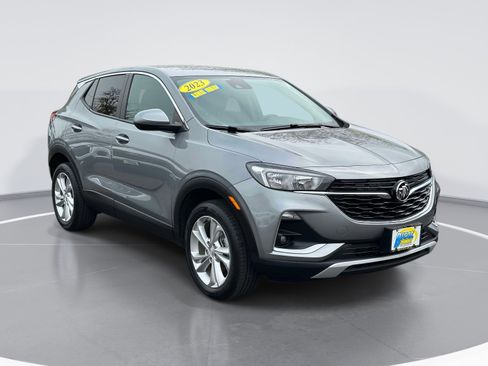 Used 2023 Buick Encore GX Preferred w/ Cold Weather Comfort Package AWD/4WD image 1