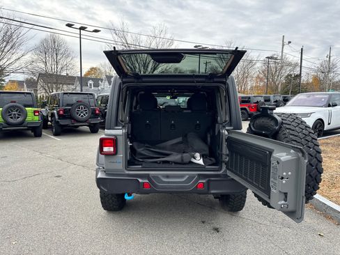 Used 2023 Jeep Wrangler Unlimited w/ Cold Weather Group image 37