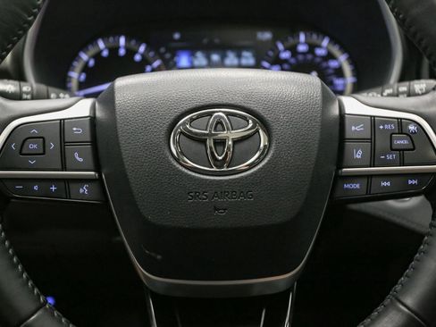 Used 2022 Toyota Highlander Limited AWD/4WD image 37