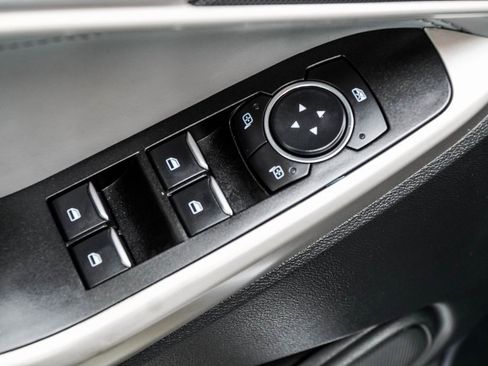 Used 2022 Ford Explorer XLT w/ Equipment Group 202A image 43