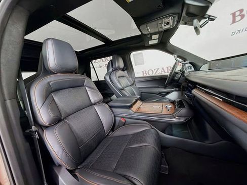 New 2026 Lincoln Navigator Black Label AWD/4WD image 33