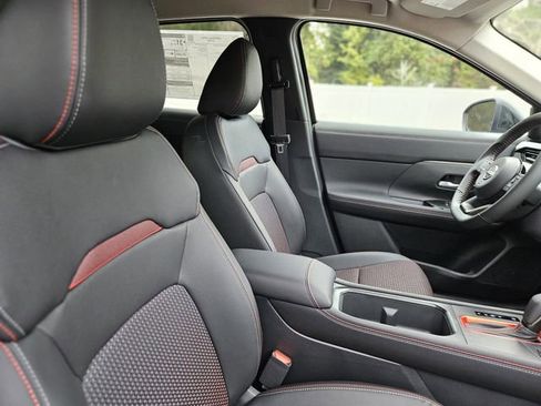 New 2026 Nissan Kicks SR FWD image 13