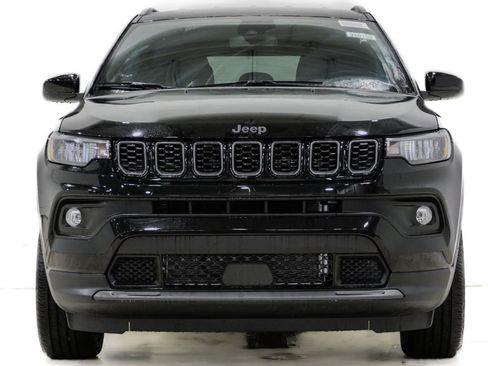 New 2026 Jeep Compass Latitude image 2