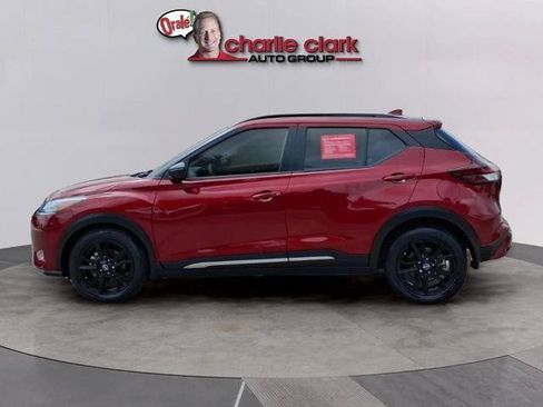 Certified 2023 Nissan Kicks SR w/ SR Premium Package FWD image 2