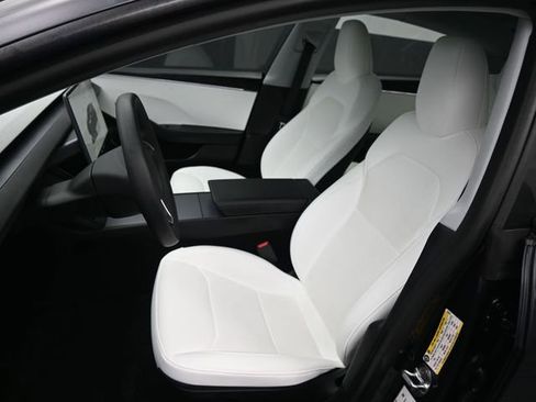 Used 2025 Tesla Model 3 Long Range image 19