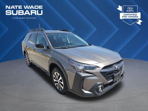 Used 2024 Subaru Outback Premium AWD/4WD image 1