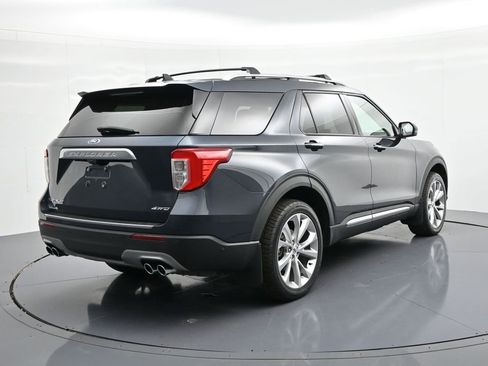 Used 2022 Ford Explorer Platinum w/ Equipment Group 601A AWD/4WD image 6