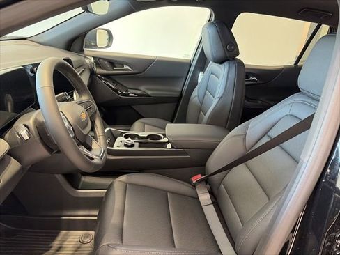 New 2026 Chevrolet Equinox LT image 12