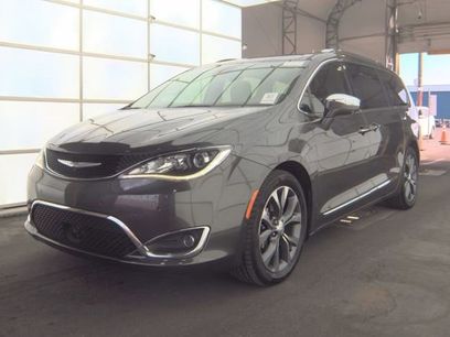Used 2017 Chrysler Pacifica Limited