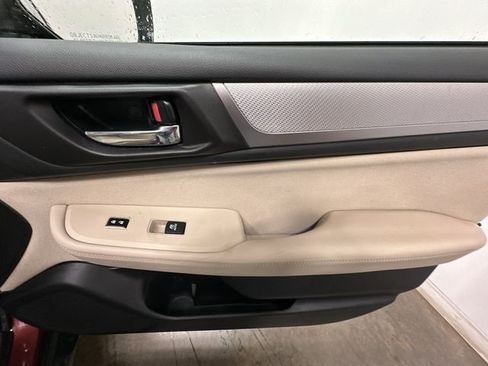 Used 2017 Subaru Outback 2.5i Premium image 20
