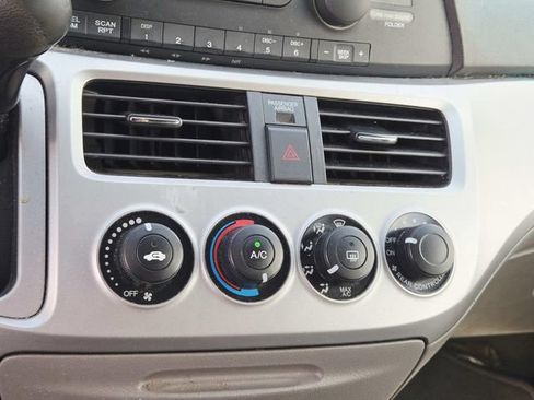 Used 2010 Honda Odyssey LX image 11