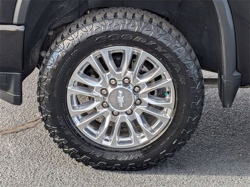 Used 2020 Chevrolet Silverado 3500 High Country w/ Z71 Off-Road Package image 10