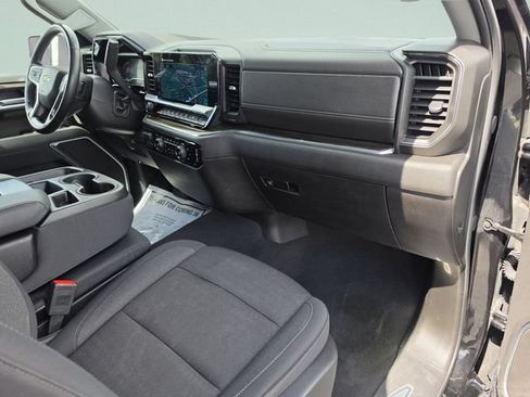 Used 2025 Chevrolet Silverado 1500 LT RWD image 23