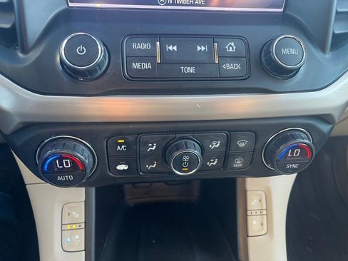 Used 2019 GMC Acadia Denali AWD/4WD image 16