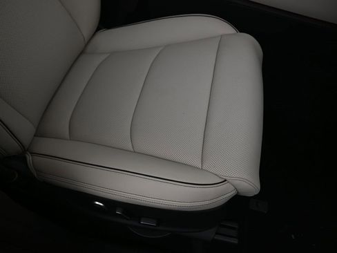 New 2026 Genesis GV70 2.5T Advanced image 13