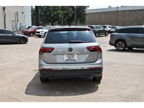 Used 2023 Volkswagen Tiguan S FWD image 6