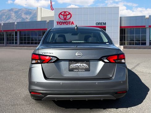 Used 2025 Nissan Versa SV FWD image 4
