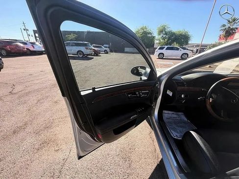 Used 2009 Mercedes-Benz S 550 image 8