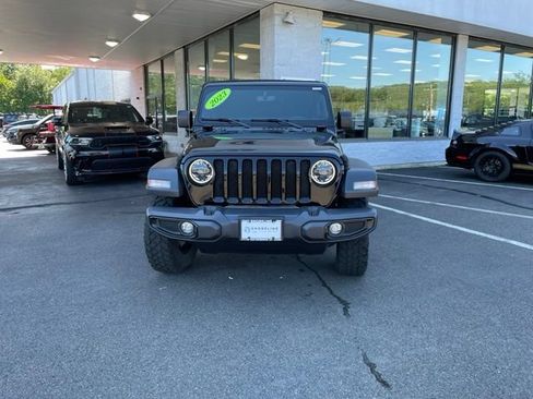 Used 2023 Jeep Wrangler Unlimited Sport AWD/4WD image 2