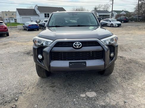 Used 2016 Toyota 4Runner SR5 Premium image 2