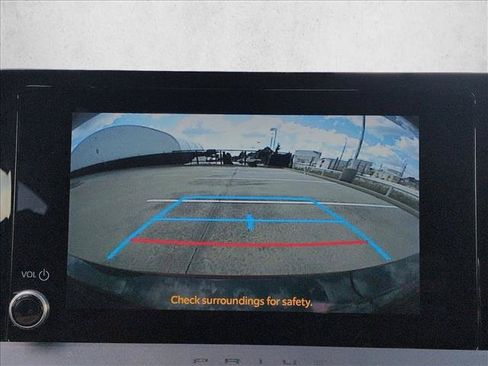 Used 2024 Toyota Prius XLE FWD image 12