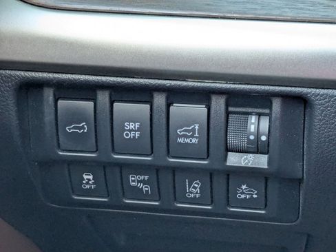 Used 2017 Subaru Outback 2.5i Touring w/ Popular Package #5A image 11