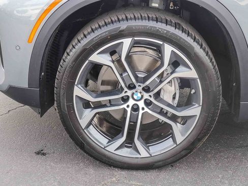 Used 2025 BMW X5 sDrive40i w/ Premium Package image 11