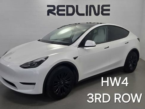 Used 2024 Tesla Model Y Long Range AWD/4WD image 1