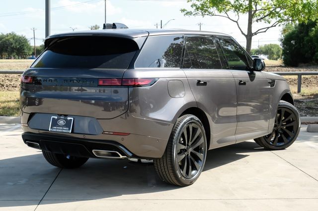New 2026 Land Rover Range Rover Sport Dynamic SE AWD/4WD image 9
