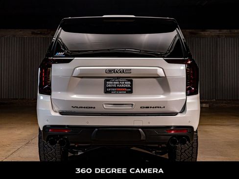 Used 2024 GMC Yukon XL Denali image 8