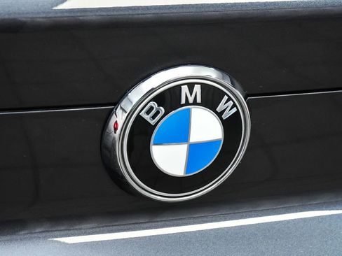 Used 2022 BMW X6 xDrive40i w/ Executive Package image 97