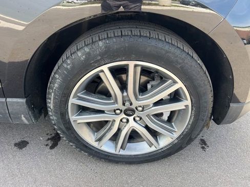 Used 2024 Ford Edge Titanium AWD/4WD image 9
