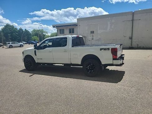 Used 2022 Ford F350 Lariat w/ Black Appearance Package AWD/4WD image 24