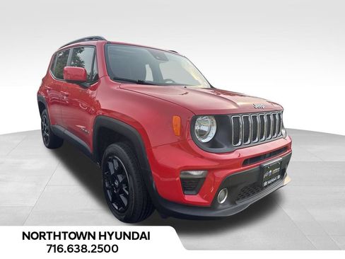 Used 2021 Jeep Renegade Latitude w/ Sun & Sound Group AWD/4WD image 2