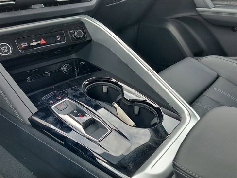 New 2025 Audi Q5 Premium Plus image 10