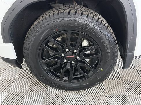 Used 2024 GMC Sierra 1500 Elevation w/ X31 Off-Road Package AWD/4WD image 8