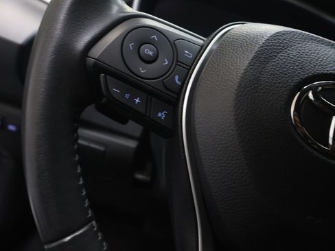 Used 2022 Toyota Corolla XSE FWD image 19