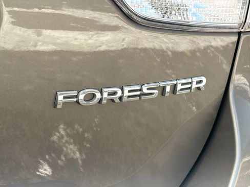 Used 2020 Subaru Forester Premium image 13