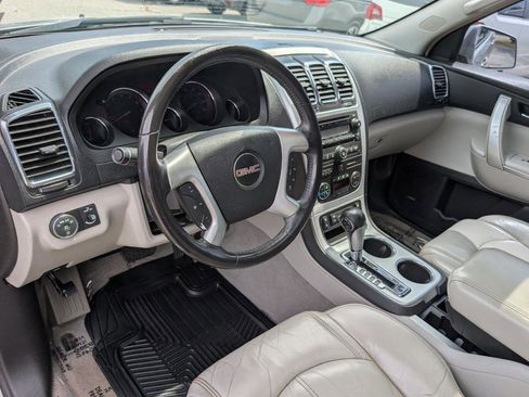 Used 2009 GMC Acadia SLT w/ Visibility Package AWD/4WD image 17